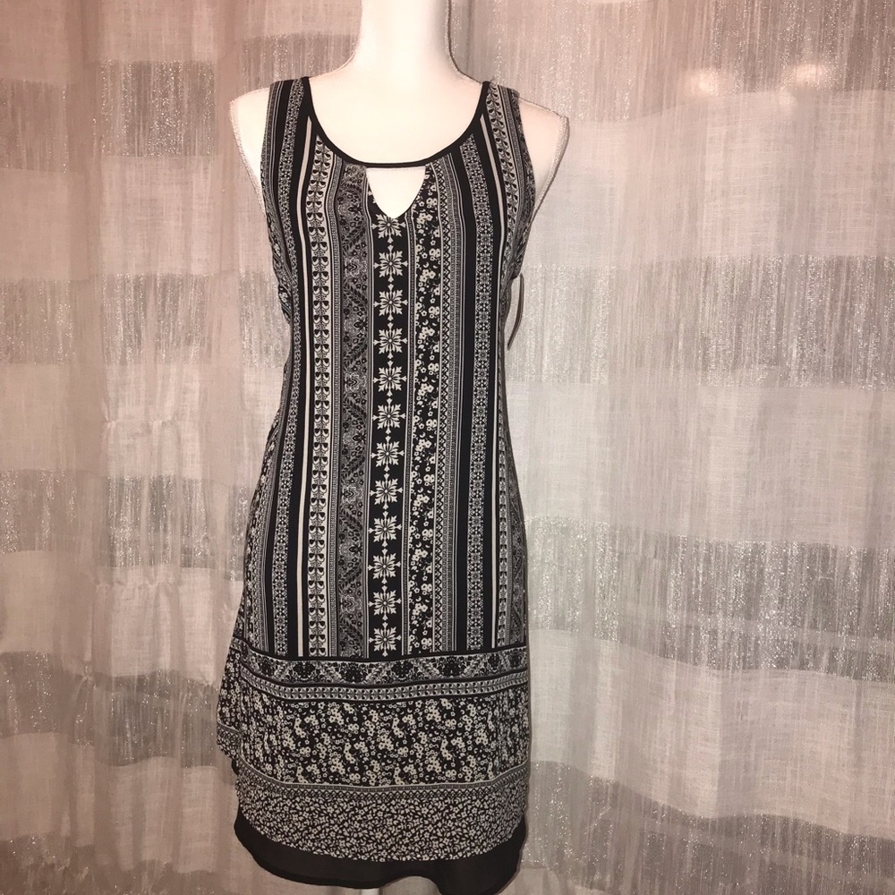 Xhilaration Sheath Dress with Keyhole NWT